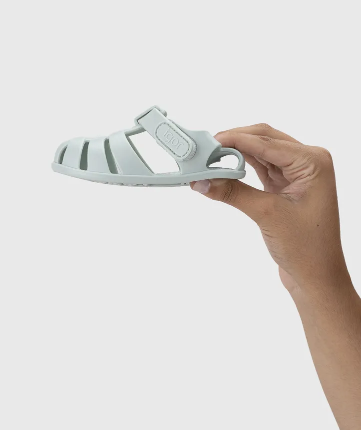 SANDÁLIA IGOR NEMO SOLID MENTA para menino e menina de borracha , com fecho em velcro, impermeáveis, conforto barefoot Vista de lado