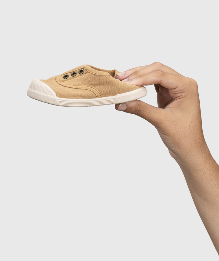 sapatilha igor de lona modelo cereal