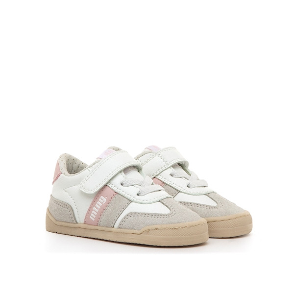 SAPATILHAS MUSTANG ROSA para menina, com fecho em velcro, ponteira ampla, drop zero, sola 3ml. Vista de lado.