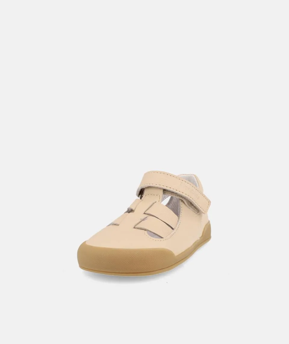 SANDÁLIA BLANDITOS OCEANO BEGE V26 unisex em pele e fecho com velcro- Vista de frente