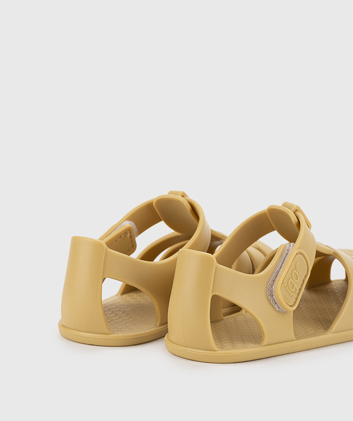 SANDÁLIA IGOR NEMO SOLID DIJON V26 de borracha para menino e menina, com fecho em velcro, impermeáveis. Vista de trás