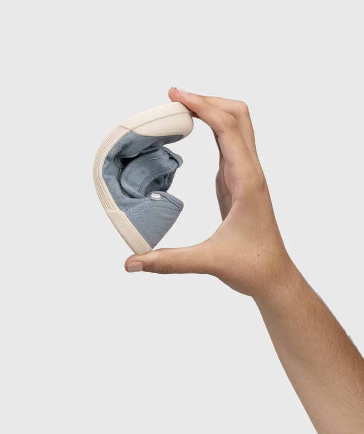 SAPATILHA IGOR LONA PEPITO OCEANO unisex em pano 100% algodão, fecho com velcro, proteção na ponteira e palmilha removível. Calçado barefoot- Vista de lado