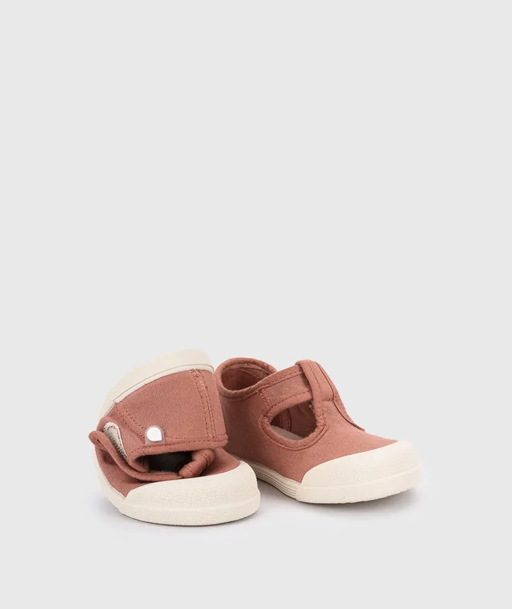 SAPATILHA IGOR LONA PEPITO TERRACOTA para menino e menina em pano 100% algodão, fecho com velcro, proteção na ponteira e palmilha removível. Calçado barefoot- Vista de frente