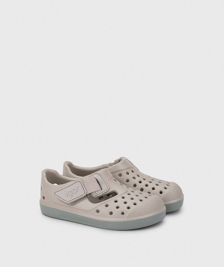 SANDÁLIA IGOR MALIBU SAND VERDE V26 de borracha infantil, com antiderrapante e velcro- Vista de lado